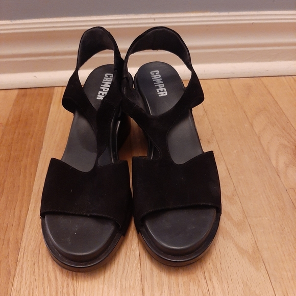 Sandals - Picture 3 of 3